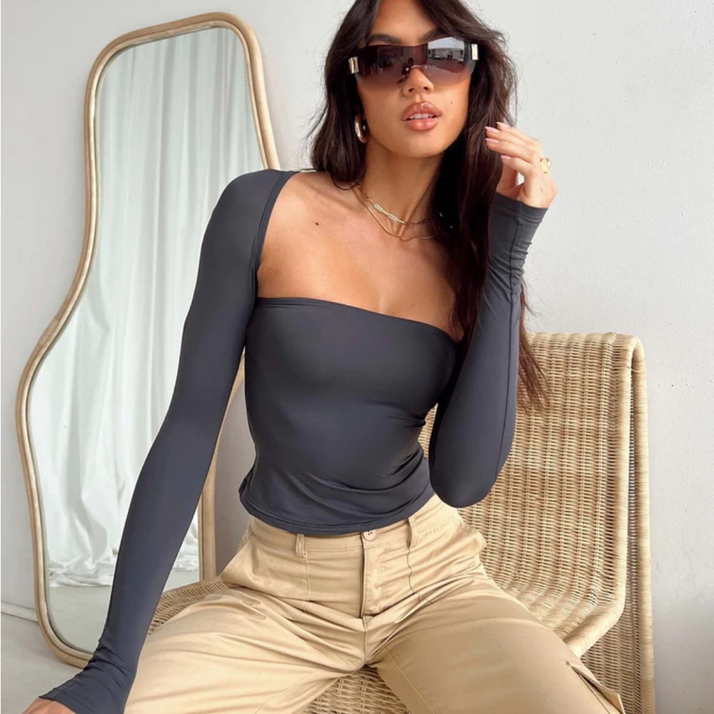 Charcoal gray two piece long sleeve